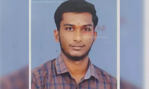 கந்தம்பாளையத்தில் சாலை தடுப்பில் மோட்டார் சைக்கிள் மோதி வாலிபர் பலி