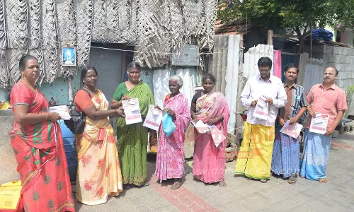 மகளிர் உரிமைத்தொகை திட்டத்தில் விண்ணப்பம், டோக்கன் வினியோகம் மகளிர் உரிமைத்தொகை திட்டத்தில் விண்ணப்பம், டோக்கன் வினியோகம்