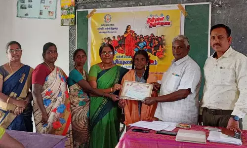 சின்னசேலம் அருகேஅரசு பள்ளியில் மேலாண்மை குழு கூட்டம்