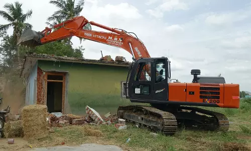 ஆக்கிரமிப்பு வீடுகள் அகற்றம் ஆக்கிரமிப்பு வீடுகள் அகற்றம்