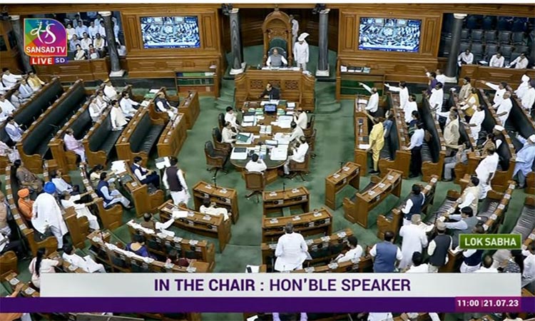 மணிப்பூர் விவகாரம்: மக்களவையில் எதிர்க்கட்சிகள் கடும் அமளி