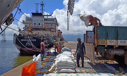 பாஸ்மதி அல்லாத வெள்ளை அரிசியை ஏற்றுமதி செய்ய மத்திய அரசு தடை..!