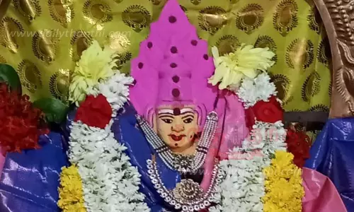 அம்மன் கோவில்களில் சிறப்பு பூஜை அம்மன் கோவில்களில் சிறப்பு பூஜை