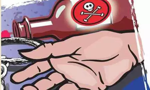 விஷம் குடித்து தொழிலாளி சாவு விஷம் குடித்து தொழிலாளி சாவு