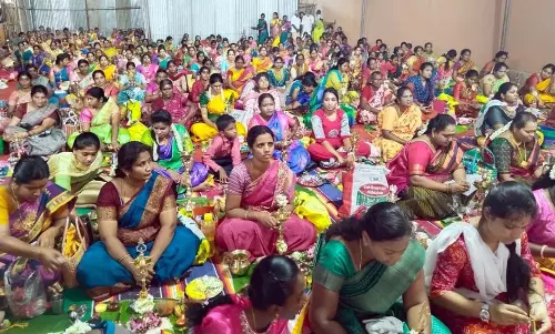 சுக்ரீஸ்வரர்சாமி கோவிலில் திருவிளக்கு பூஜை