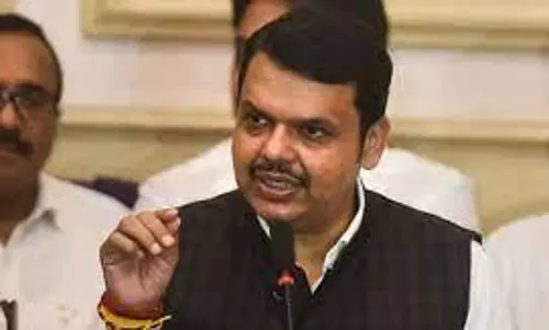 நவிமும்பை விமான நிலையத்தில் அடுத்த ஆண்டு விமான சேவை தொடங்கும் - தேவேந்திர பட்னாவிஸ் தகவல்