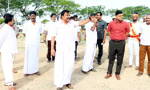 விழா மேடை, பந்தல் அமைக்கும் பணிகளை அமைச்சர் கே.என்.நேரு ஆய்வு