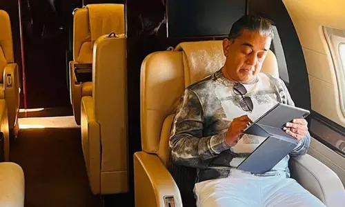 அமெரிக்காவில் ரசிகர்களை சந்தித்த கமல்..! அமெரிக்காவில் ரசிகர்களை சந்தித்த கமல்..!