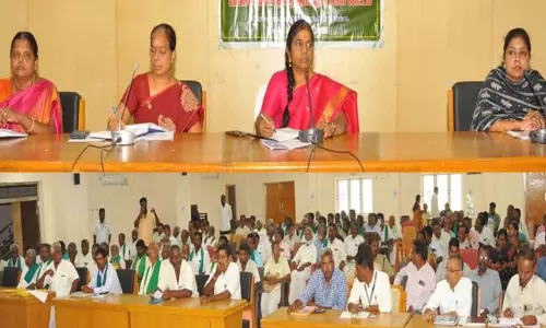 கரும்பு டன் ஒன்றுக்கு ரூ.5,000 வழங்க கோரிக்கை