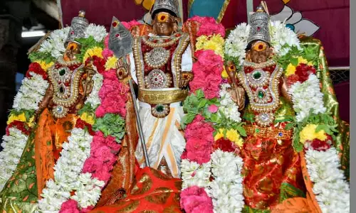 அம்மன் கோவில்களில் சிறப்பு பூைஜ