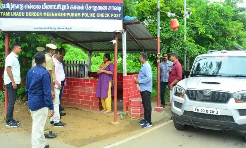 ரேஷன் அரிசி கடத்தலை முழுமையாக தடுக்க வேண்டும்