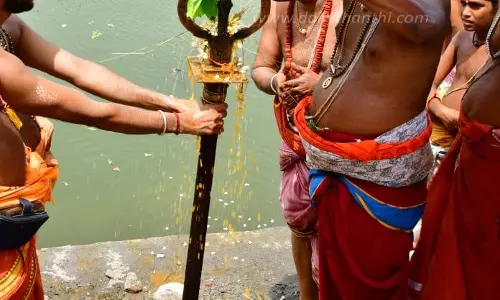 அமிர்தகடேஸ்வரர் கோவிலில் ஆடிப்பூர தீர்த்தவாரி