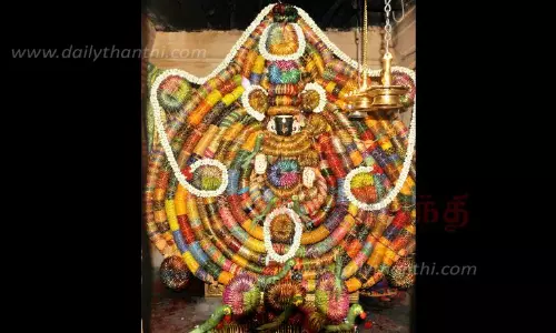 அம்மன் கோவில்களில் சிறப்பு வழிபாடு