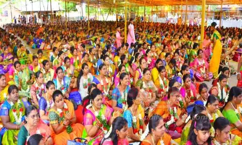 சுமங்கலி பூஜை செய்த பெண்கள் சுமங்கலி பூஜை செய்த பெண்கள்