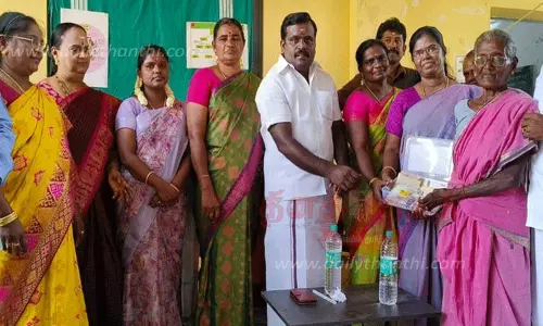 முதியோர்களுக்கு ஊட்டச்சத்து பெட்டகம் முதியோர்களுக்கு ஊட்டச்சத்து பெட்டகம்