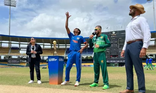 இளையோர் ஆசிய கோப்பை கிரிக்கெட் இறுதிப்போட்டி ; டாஸ் வென்ற இந்தியா பந்து வீச்சு தேர்வு