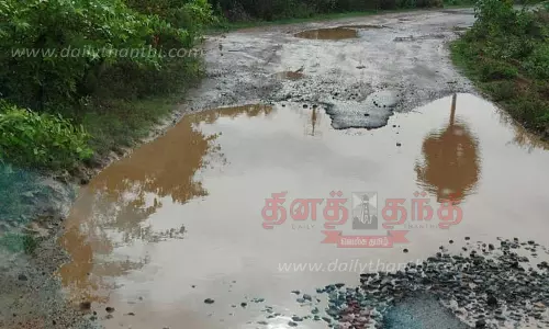 குண்டும், குழியுமான சாலையால் விபத்தில் சிக்கும் வாகனங்கள்