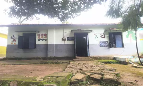 அடிப்படை வசதிகள் இல்லை: அங்கன்வாடி மைய கட்டிடம் சீரமைக்கப்படுமா?-பொதுமக்கள் எதிர்பார்ப்பு