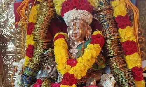 அம்மன் கோவில்களில் சிறப்பு வழிபாடு