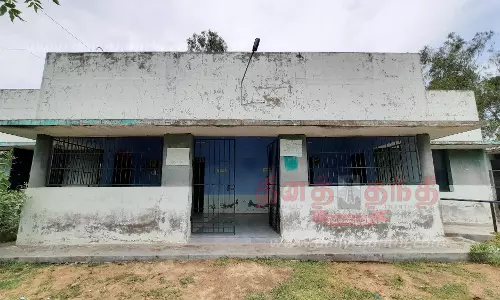 அடிப்படை வசதிகள் இல்லாத கிராம நிர்வாக அலுவலகம்