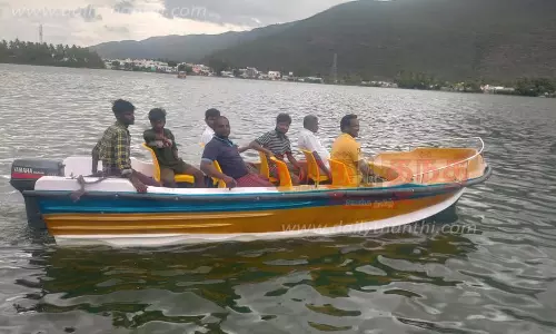 பூலாம்பட்டி கதவணையில் நவீன விசைப்படகு இயக்கம்