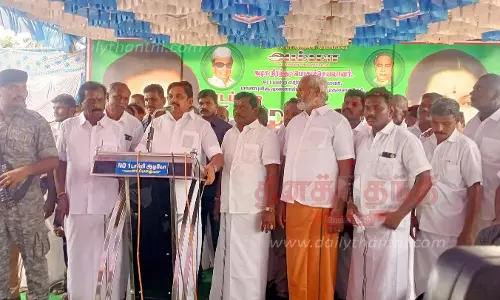 மகளிர் உரிமைத்தொகை விவகாரத்தில் மு.க.ஸ்டாலின் இரட்டை வேடம் போடுகிறார்