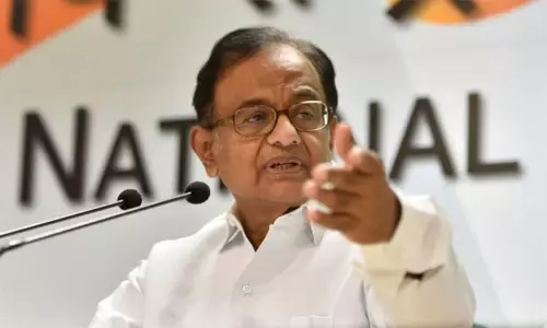 ராஜஸ்தான், மேற்கு வங்காள சம்பவங்களை மணிப்பூர் கொடூரத்துடன் ஒப்பிடுவதா? - பாஜக மீது ப.சிதம்பரம் தாக்கு ராஜஸ்தான், மேற்கு வங்காள சம்பவங்களை மணிப்பூர் கொடூரத்துடன் ஒப்பிடுவதா? - பாஜக மீது ப.சிதம்பரம் தாக்கு