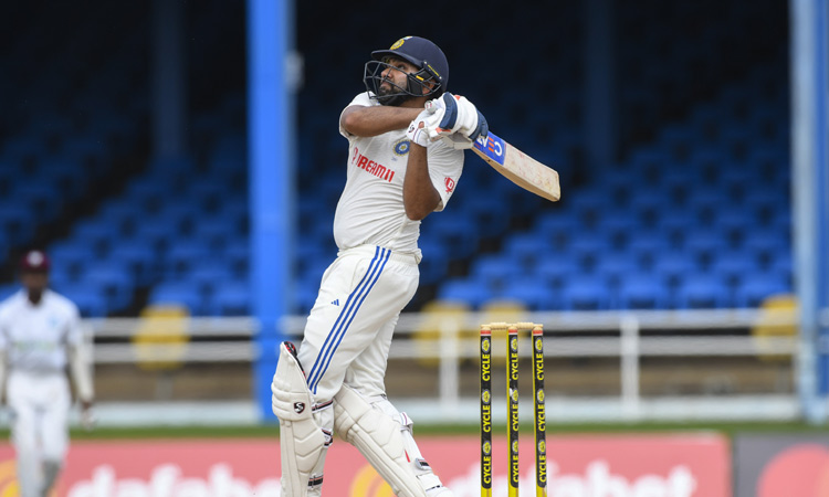தொடர்ந்து 30 டெஸ்ட் இன்னிங்ஸ்...ரோகித் சர்மா படைத்த புதிய சாதனை...!