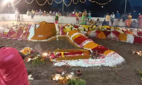 கோழிப்புலியூர் கிராமத்தில் பெரியாண்டவர் திருவிழா கோழிப்புலியூர் கிராமத்தில் பெரியாண்டவர் திருவிழா