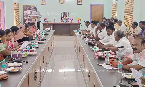 கழிவுநீர் வடிகால் வசதி ஏற்படுத்தி தர வேண்டும்