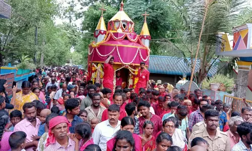 செயின்ட் ஜார்ஜ் புனித சந்தியாகப்பர் ஆலய தேர்பவனி