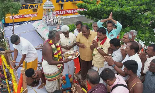 படவேட்டம்மன் கோவில் மகா கும்பாபிஷேகம் படவேட்டம்மன் கோவில் மகா கும்பாபிஷேகம்