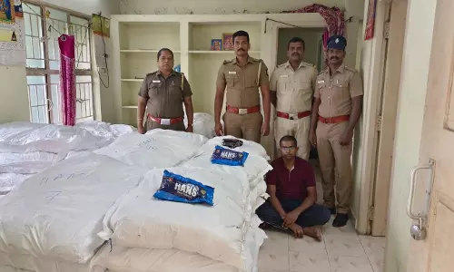 வீட்டில் பதுக்கி வைத்திருந்த 3 டன் போதைப் பொருட்கள் பறிமுதல்