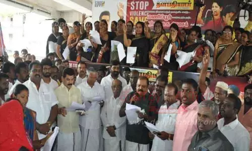 நெல்லையில் தி.மு.க. மகளிர் அணி ஆர்ப்பாட்டம்