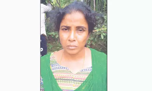 இறப்பு சான்றிதழ் வழங்க ரூ.1,000 லஞ்சம் வாங்கிய பெண் கிராம நிர்வாக அலுவலர் கைது