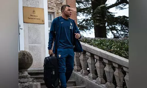 உலக சாதனை ஒப்பந்தத்தை ஏற்பாரா எம்பாப்பே? - ரூ.2,720 கோடிக்கு இழுக்க சவுதிஅரேபியா கிளப் முயற்சி