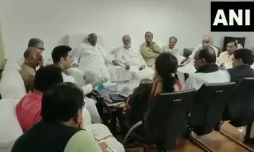 மணிப்பூர் விவகாரம் :  பிரதமர் மோடி அறிக்கை அளிக்கும் வரை போராட்டம் தொடரும்; எதிர்க்கட்சிகள் முடிவு