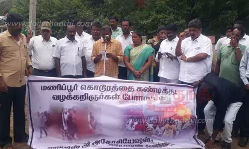 திருவண்ணாமலையில் வக்கீல்கள் ஆர்ப்பாட்டம் திருவண்ணாமலையில் வக்கீல்கள் ஆர்ப்பாட்டம்
