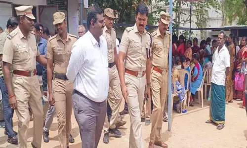 தூத்துக்குடியில் கலைஞர் மகளிர் உரிமை திட்ட விண்ணப்ப முகாம்களுக்கு பலத்த பாதுகாப்பு