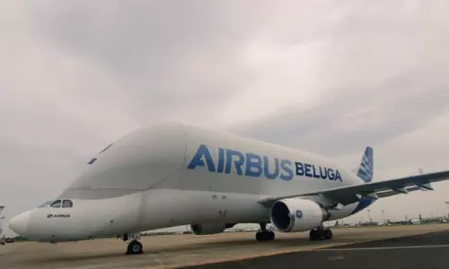 திடீரென சென்னை ஏர்போர்ட்டில் தரையிறங்கிய பிரம்மாண்ட சரக்கு விமானம்..!