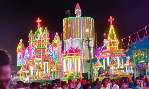 செந்துறை அருகே புனித சந்தியாகப்பர் ஆலய தேர் பவனி