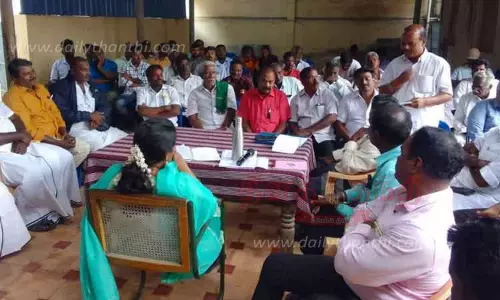 சமையல் கியாஸ் சிலிண்டர்களை எடை போட்டு கொடுக்க நுகர்வோர்கள் வலியுறுத்தல் சமையல் கியாஸ் சிலிண்டர்களை எடை போட்டு கொடுக்க நுகர்வோர்கள் வலியுறுத்தல்