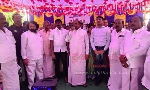 மகளிர் உரிமைத் தொகை மனுக்கள் பெறும் முகாமில் அமைச்சர் எ.வ.வேலு ஆய்வு