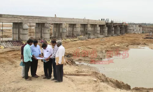 ரூ.30¾ கோடியில் தடுப்பணை கட்டும் பணி