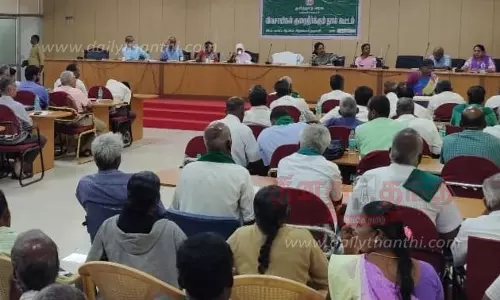 ஏரிகளை தூர்வாரி சீரமைக்க வேண்டும்