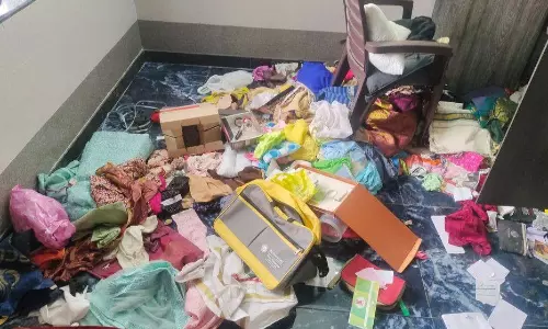 விவசாயி வீட்டில் ரூ.12 லட்சம் நகை கொள்ளை விவசாயி வீட்டில் ரூ.12 லட்சம் நகை கொள்ளை