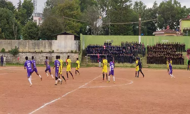 கோத்தகிரியில் கால்பந்து இறுதிப் போட்டி கோத்தகிரியில் கால்பந்து இறுதிப் போட்டி