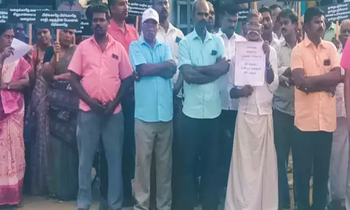 கயத்தாறில் கிறிஸ்தவர்கள் ஆர்ப்பாட்டம் கயத்தாறில் கிறிஸ்தவர்கள் ஆர்ப்பாட்டம்