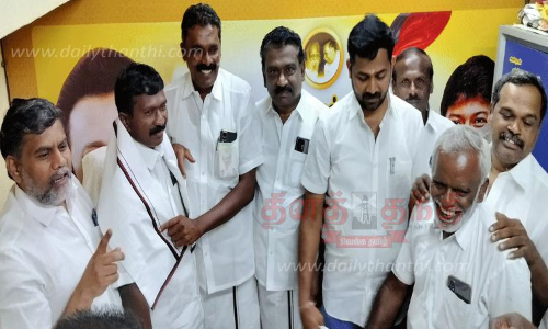 தி.மு.க. நிர்வாகிகளுடன் தென்காசி மாவட்ட பொறுப்பாளர் சந்திப்பு