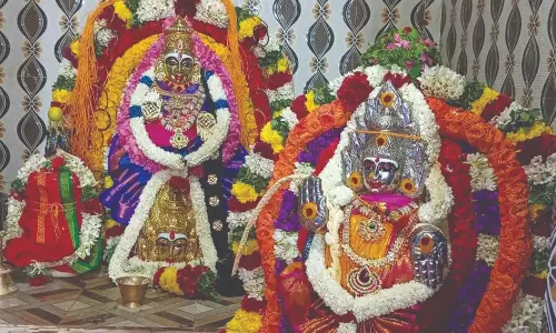 மாகாளியம்மன் கோவிலில்கொம்பன் குத்தும் திருவிழா